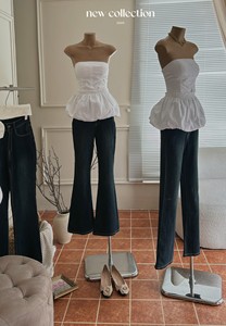 Ensemble deux pièces OEM : Haut sans manches évasé en mélange de coton + Jean en denim à pattes d'éléphant - Product Image 4