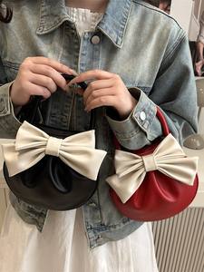 Borsa rotonda alla <span class=keywords><strong>moda</strong></span> per giovani donne nuova borsa a tracolla con fiocco alla <span class=keywords><strong>moda</strong></span> e dolce borsa da <span class=keywords><strong>donna</strong></span> a pieghe alla <span class=keywords><strong>moda</strong></span> - Product Image 5