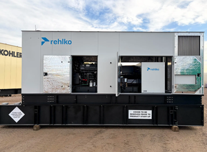 600kW Enclosed Diesel Standby Generator Set 277/480V <b>Three</b> Phase 902A 1200A Circuit Breaker - Product Image 3