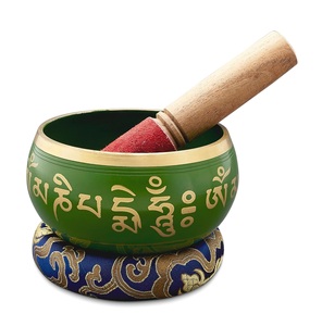 Vente en gros de bols chantants en laiton vieilli de 5.5 pouces faits à la main en métal de haute qualité technique verte polie - Product Image 1