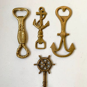 Abrebotellas de latón macizo hecho a mano con acabado moderno, respetuoso con el medio ambiente y duradero para el hogar, Bar, cocina, decoración de regalo - Product Image 1