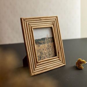 Marco de Fotos Minimalista de Madera con Logotipo Personalizado para Decoración Moderna del Hogar, Ofrece un Aspecto Limpio y Atemporal, Sensación Cálida de Madera, Ecológico - Product Image 3