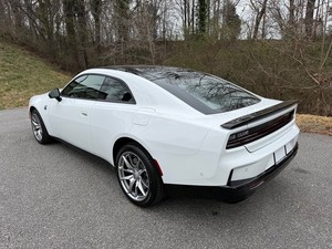 Magnifique Dodge Charger Scat Pack Plus 2025, 2 portes, transmission intégrale, boîte automatique Hurican - Product Image 6