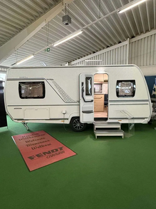 Caravana con 4 plazas de dormir, asientos redondos en grupo, 2000 kg, cocina totalmente equipada, aire acondicionado, toldo, sistema solar, remolque de viaje. - Product Image 3