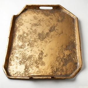 Bandeja de servicio rectangular Silver Reign con borde elegante de cuerpo de aluminio forjado y asas de agarre cómodas para una cena lujosa - Product Image 6