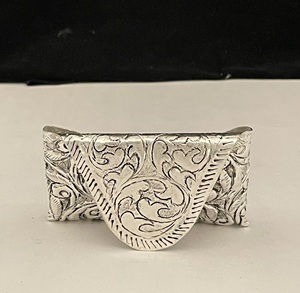 El mejor regalo de la historia: tarjetero plateado rectangular con diseño antiguo grabado en relieve, regalo de decoración para bodas - Product Image 4