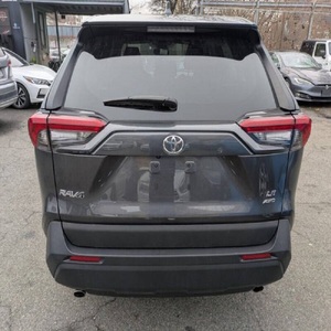 EXCELENTE ESTADO Toyota RAV4 LE 2024 - Product Image 3