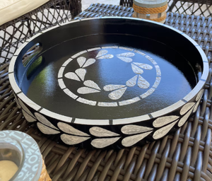 ถาดเสิร์ฟพร้อมการออกแบบแบบฝังด้วยมุกและงานฝีมือที่หรูหราสำหรับตกแต่งบ้านทำจากเรซิ่นทรงกลมสวยงาม - Product Image 1