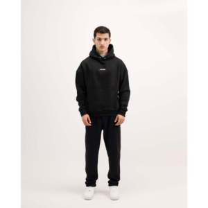 Sweat à capuche essentiel noir 100 % coton avec étiquette personnalisée, en molleton bouclette XL, avec broderie 3D et motif uni imprimé à l'acide - Product Image 6