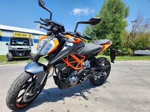 Motocicleta Todoterreno KTM-390 Duke 2024 - Product Image 3