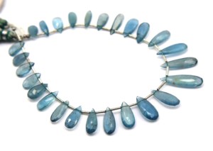 Cuentas naturales en forma de pera facetadas de Aguamarina musgo hechas a mano de 8 pulgadas para la fabricación de joyas tamaños 10X5MM a 20X6MM aprox. - Product Image 2