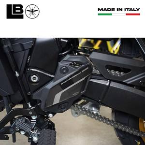 Protecteurs de seuil de porte adhésifs 3D pour la compatibilité des accessoires de moto Suzuki V-Strom 800SE - Product Image 3