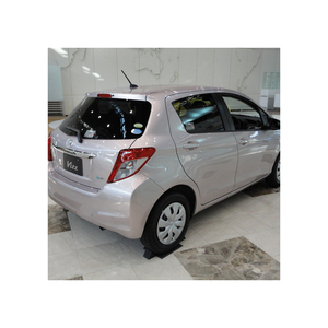 2007สำหรับ Toyota Vitz ในสภาพที่ดีเบาะหนัง AWD Drive ACC เรือควบคุมขนาดยาง R15สีเข้มภายใน - Product Image 1