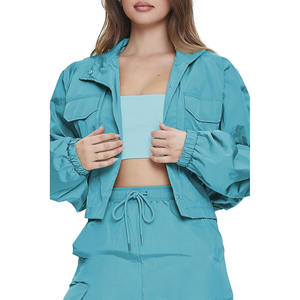 Chaqueta Cortavientos Colorida Personalizada para Mujer, Estilo Color Block, Manga Raglán, Corta - Product Image 1