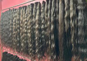 Cheveux humains Remy naturels indiens ondulés noirs de 24 pouces, épais, doux et soyeux, double trame machine pour la confection de perruques et extensions – Le meilleur choix - Product Image 6