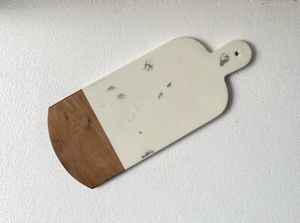 Planche à découper ronde en bois pour la cuisine, prix adorable, planche à découper en bois et résine, couteaux, outils de cuisine, planche à fromage en bois personnalisée - Product Image 6