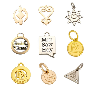 Gran oferta, marca grabada, bolsa personalizada, logotipo de Metal, etiqueta de placa <span class=keywords><strong>con</strong></span> <span class=keywords><strong>cadena</strong></span> de gancho <span class=keywords><strong>para</strong></span> bolsos - Product Image 6