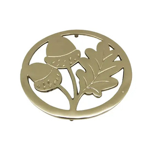 Dessous de plat en aluminium décoratif en forme de feuille pour la cuisine et la table Dessous de plat en métal de couleur or pour l'artisanat résistant à la chaleur - Product Image 3