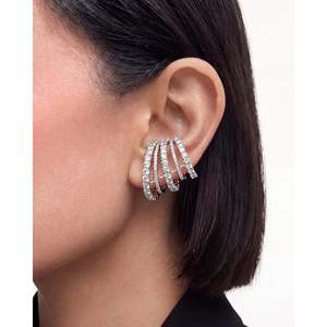 Boucles d'oreilles manchette en zircon Diamond Runway pour femmes - Product Image 1