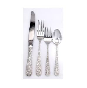 Ensemble de couverts en acier inoxydable poli avec surface lisse, prise en main confortable et un attrait élégant pour la salle à manger partout - Product Image 2