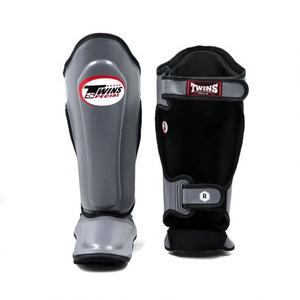Espinilleras de Competición Hechas a Medida de Alta Calidad, Espinilleras con Estampado Twins, Espinilleras Profesionales para Entrenamiento de Muay Thai y Kick Boxing - Product Image 3