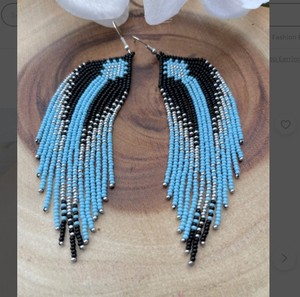 Pendientes Largos Hechos a Mano con Cuentas Mágicas, Pendientes Negros con Flecos, Pendientes con Borlas - Product Image 2