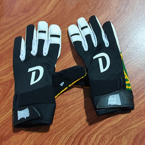 Derniers gants de football anti-boulochage vêtements de football sécurité gardien de but récepteur gants véritable latex allemand collant paume gants - Product Image 6