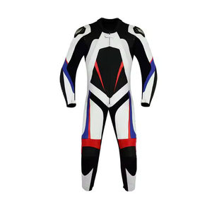 Viaja con Comodidad con Este Traje de Motocicleta de Cuero de Dos Piezas. Mantente Protegido en Cada Viaje con Este Traje de Cuero para Motociclistas - Product Image 5