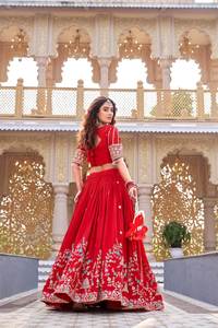 Lehenga Choli de créateur léger en tissu de soie Vichitra 100% pure avec broderie et travail de sequins, collection 2026, vêtements indiens traditionnels - Product Image 2