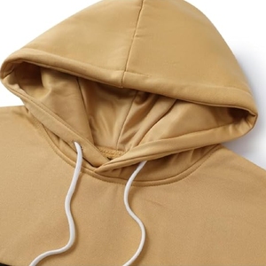 Sudadera con Capucha Premium en Color Camel/Negro/Blanco, Estilo Moderno, Unisex, con Diseño de Contraste Elegante - Product Image 5