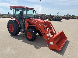 2025 KUBOTA MX4900HSTC 4WD Mini tracteur agricole 70HP Massey Engine 4x4 Type d'entraînement Les principales caractéristiques comprennent la pompe et la boîte de vitesses - Product Image 3