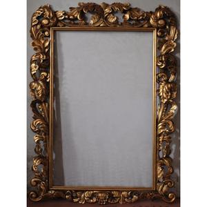 Cadre de miroir en laiton antique haut de gamme orné d'une élégance intemporelle et d'un savoir-faire luxueux pour un salon à thème vintage - Product Image 6