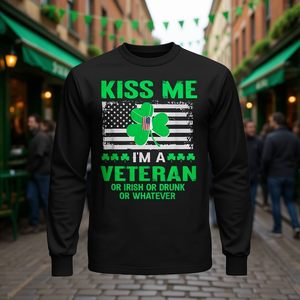Camiseta de manga larga Kiss Me I'm A Veteran Irish para el Día de San Patricio - Product Image 3