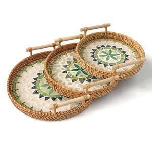 Plateaux de service ronds en rotin fabriqués à la main avec incrustation de coquillages plateau de rangement en mosaïque de nacre - Product Image 1