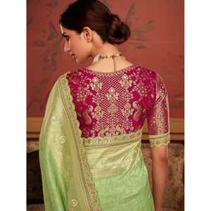 Magnifique sari en soie tissée verte avec chemisier pour robes de bal - Product Image 1