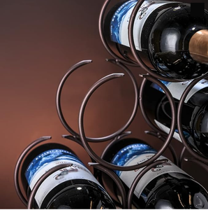 ชั้นวางไวน์เหล็กพร้อมที่วางไวน์แบบเรียบง่ายที่วางไวน์บนโต๊ะที่เก็บไวน์โลหะทนทานสำหรับห้องครัวหรือบาร์ในบ้าน - Product Image 6