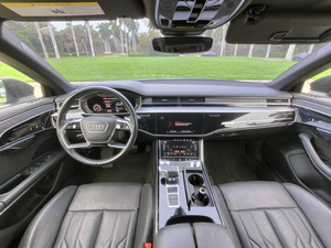 Berline de luxe pleine grandeur 2024, phares à LED, intérieur en cuir, moteur haute performance, sans accident - Product Image 2