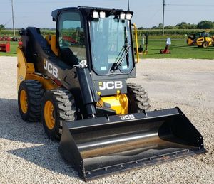 JCB 270 Minicargadora Entrega Equipo Pesado En Stock Compre Ahora Calidad Garantizada - Product Image 1