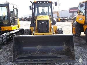 Puissante chargeuse-pelleteuse New Holland B95C à vendre, idéale pour la construction et les travaux lourds - Product Image 3