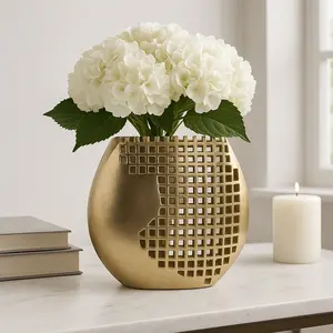 Jarrón de Piso de Hierro Hecho a Mano para Decoración de Interiores de Lujo, Acabado Texturizado Premium, Diseño Costero para Bodas, Florero - Product Image 6