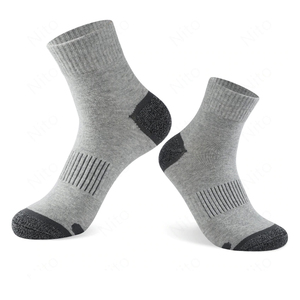 Wholesale Fashion Custom Logo Embroidery Bright Red Woman Men <b>Socks</b> High Quality <b>Soft</b> and Breathable General Sports <b>Socks</b> - Product Image 5