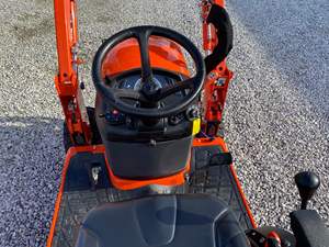 Tracteur utilitaire compact Kubota BX23S |   Chargeuse-pelleteuse 4x4 diesel 23 CV - Product Image 5