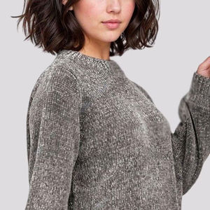 Pull chaud pour femmes avec tissu épais en laine Pull tendance pour femmes avec design coupe ample Pull en tricot à la palangre pour femmes - Product Image 5
