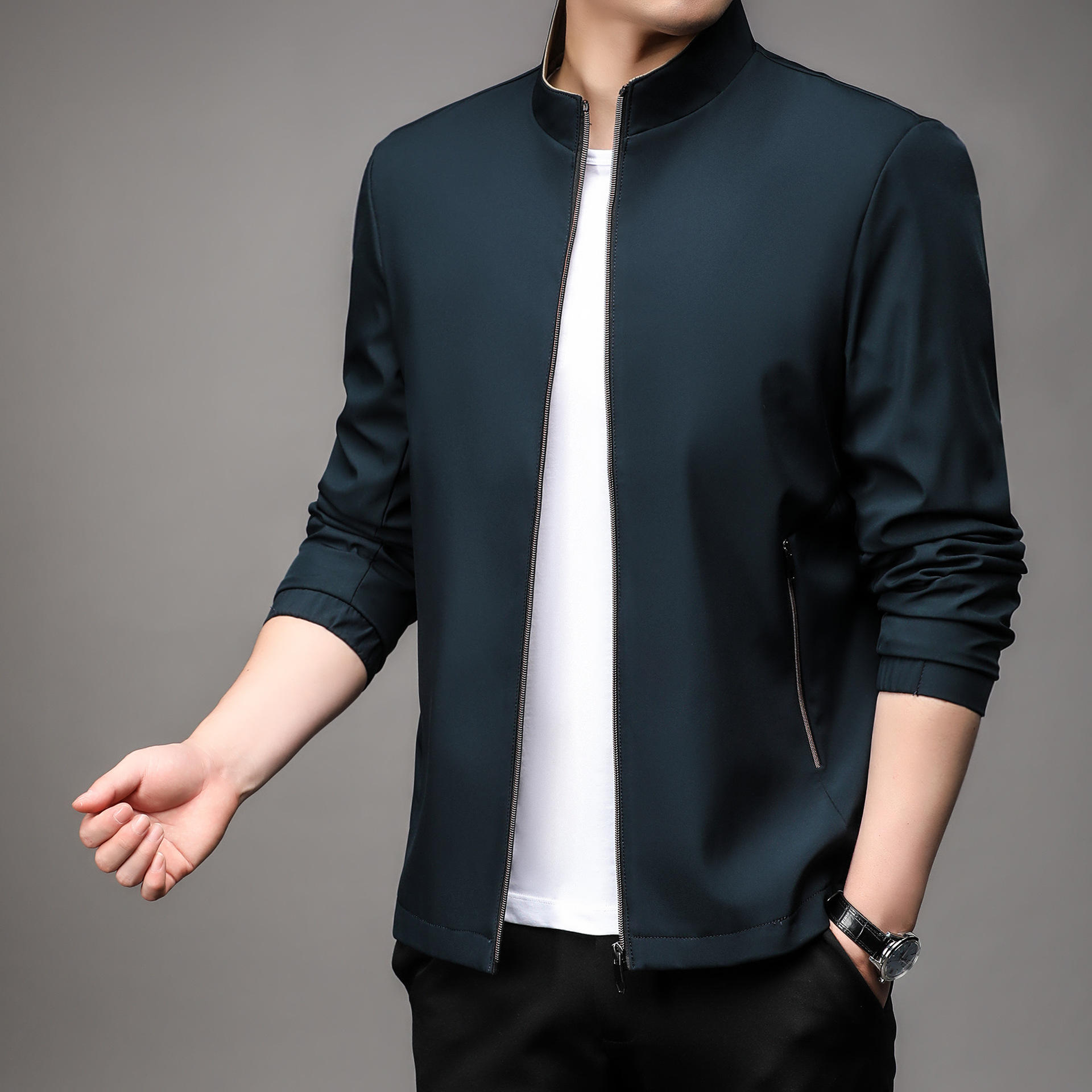 สีเขียวเข้ม