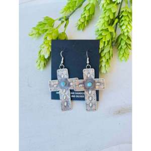 Pendientes Colgantes de Plata de Ley y Turquesa Kingman de Tim Yazzie, Diseño de Cruz, para Ocasiones Cristianas, Excelente Idea de Regalo - Product Image 1