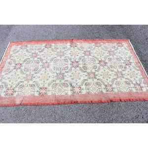 Tapis turc vintage 3,9x6,6 pi (118x202 cm), tapis patchwork rouge et blanc - Product Image 2