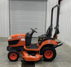 Hot Selling 2023 Kubota BX2370 4WD Lawn/Garden <b>Tractor</b> With Mower Implement 23HP Gear Drive Red Color <b>Tractor</b> - Product Image 6