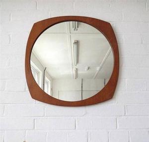 Cadre de miroir en bois pour la décoration de chambre classique améliorant les espaces muraux avec des tons et une texture de bois naturel - Product Image 5