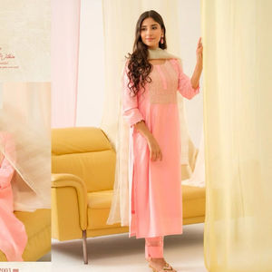 Nuevo hermoso Chandler de viscosa y algodón con Organza Dupatta Kurtis - Product Image 1