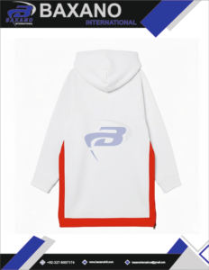 Vestido con Capucha Oversize de la Hermandad Delta Sigma Theta - Rojo Sólido, Transpirable, Resistente al Viento, Moda Otoñal con Logotipo Personalizado y Detalle de Cremallera - Product Image 4